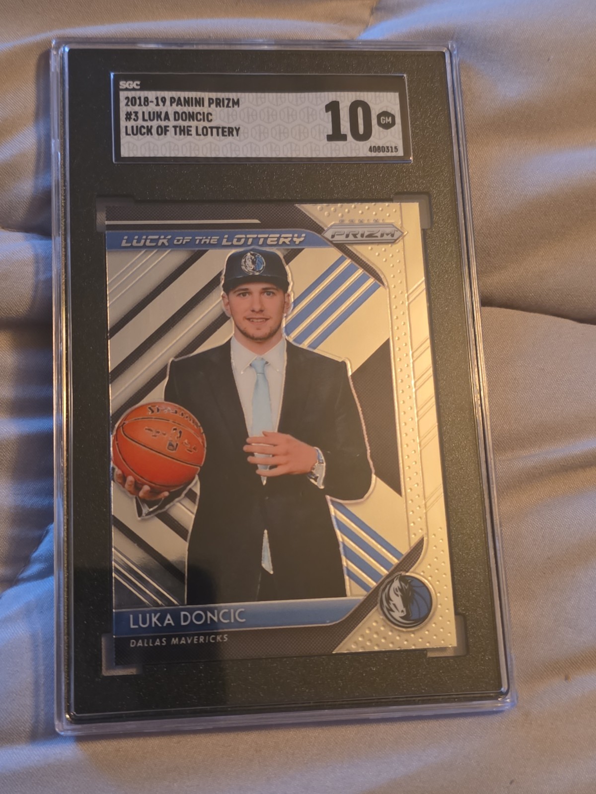 2018 -19 Panini Prizm #3 Luka Doncic Luck Of The Lottery SGC 10