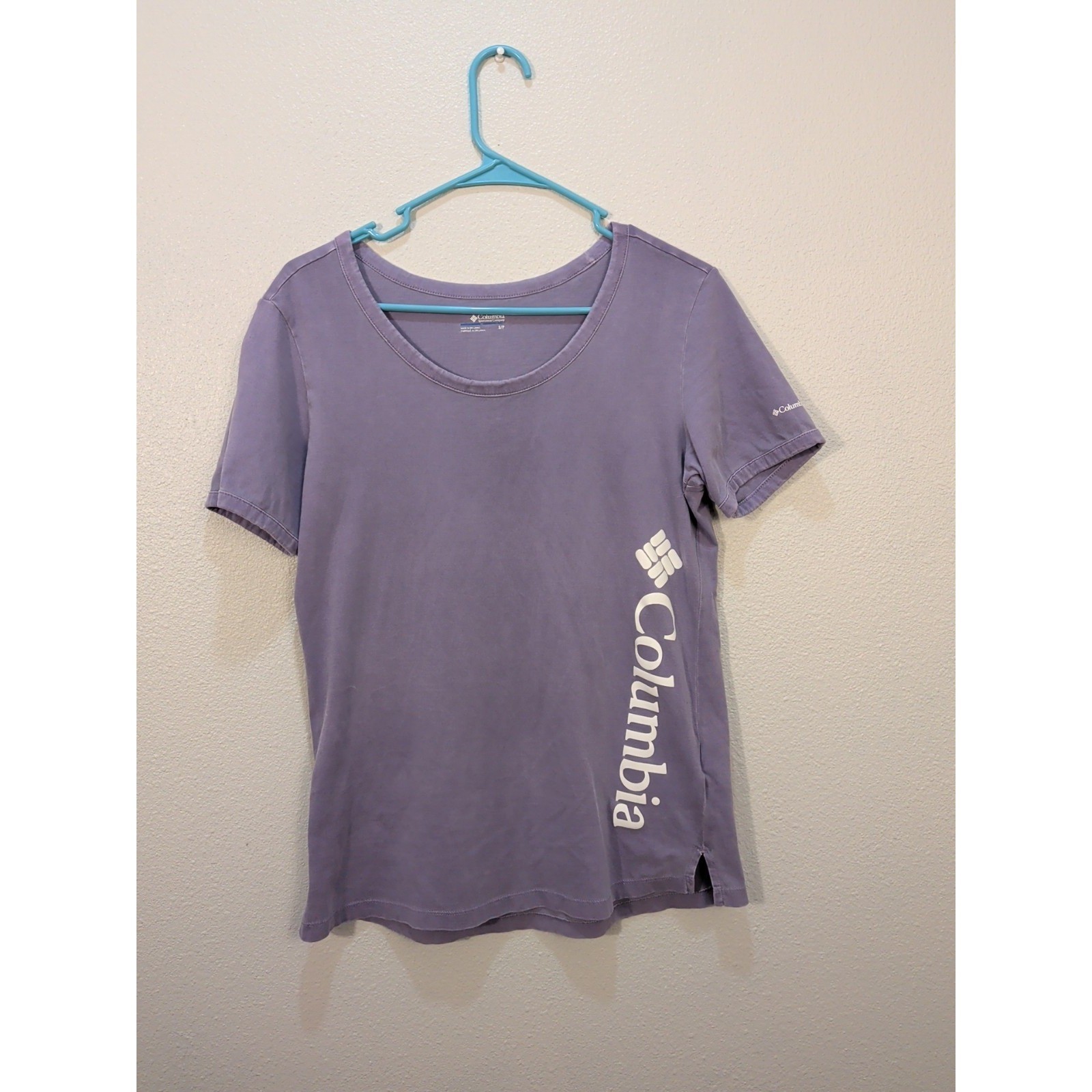 Columbia Women\'s Small Purple Shirt