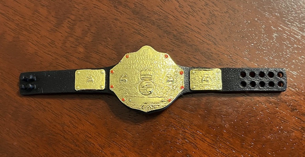 WWE WCW World Heavyweight Championship Belt Action Figure Big Shiny Gold WWE WCW World Heavyweight Championship Belt Action Figure Big Shiny Gold