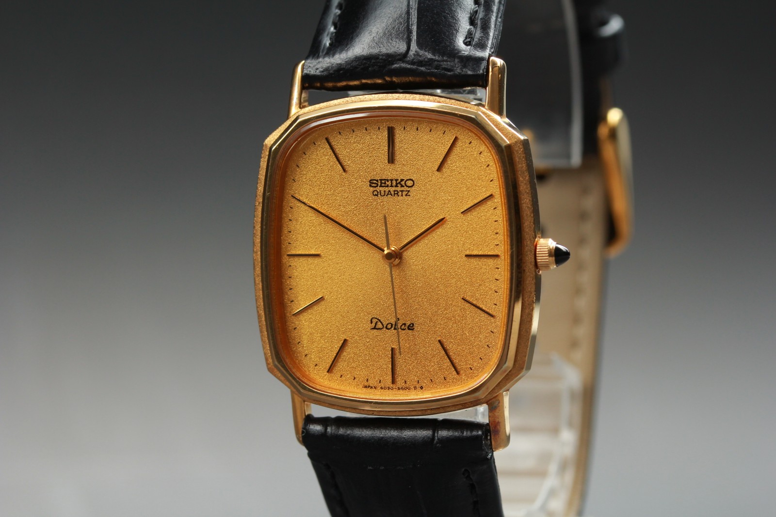[MINT] Vintage 1982 Seiko DOLCE 6030-5550 Gold 28mm Quartz Men's Watch Japan