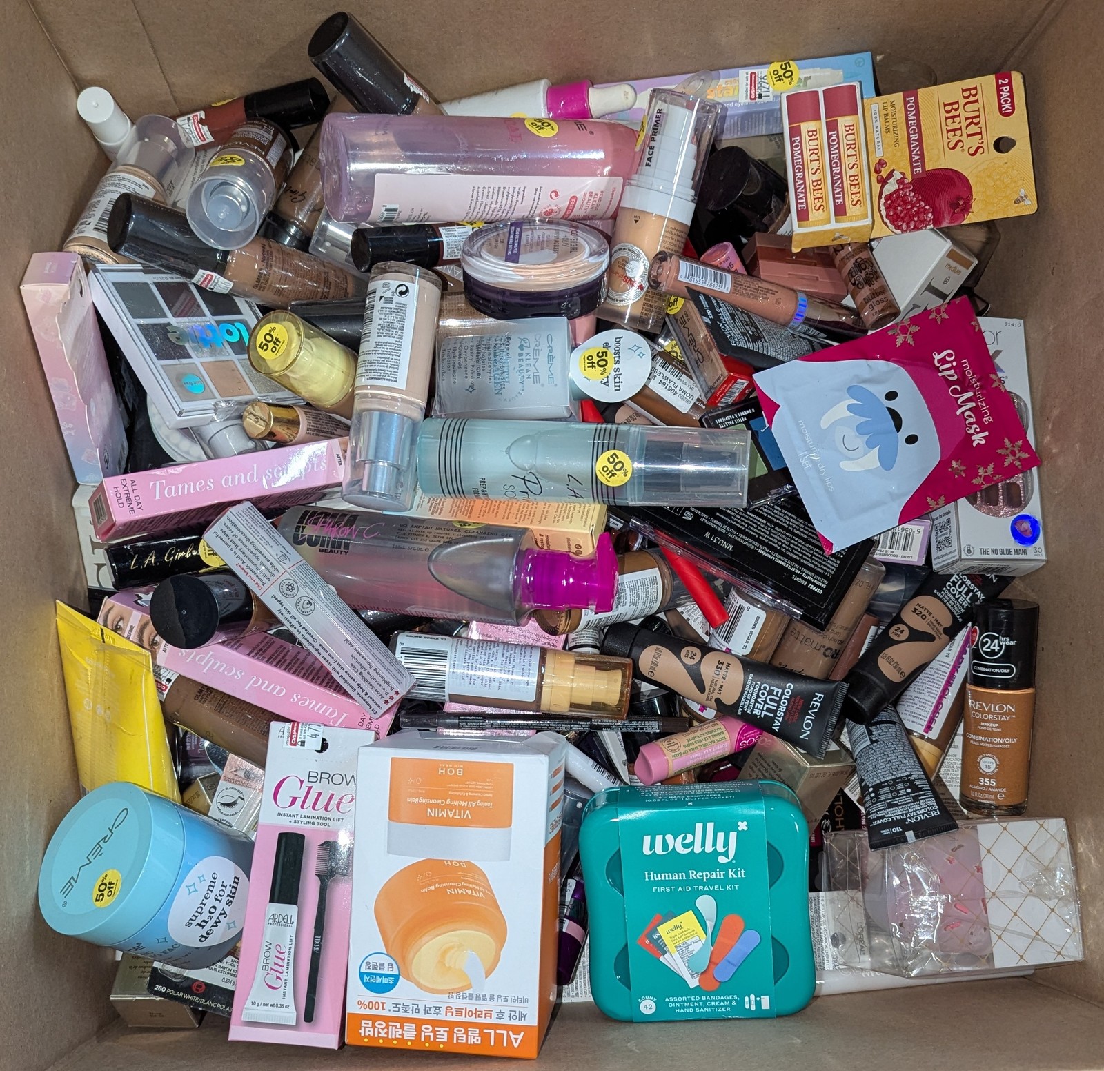 WHOLESALE LOT 50 PIECE ASSORTED NAME BRANDS COSMETICS