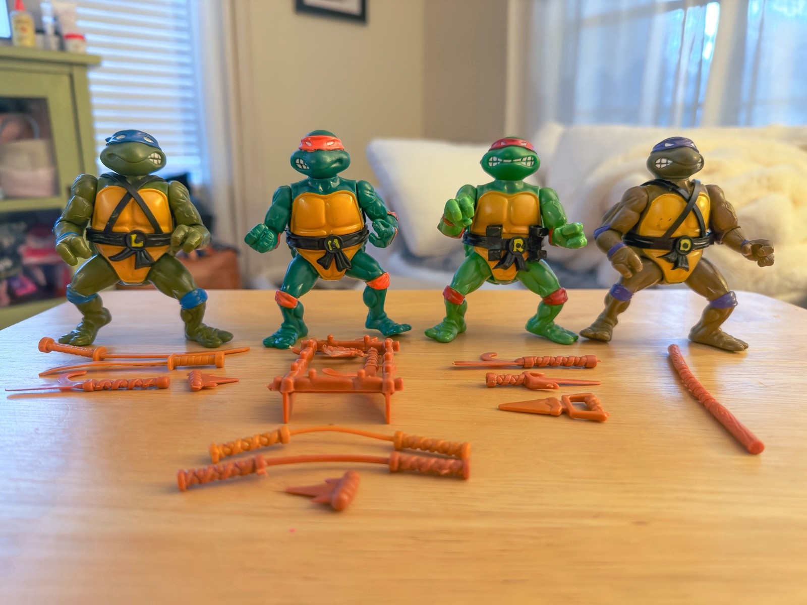 Vintage Teenage Mutant Ninja Turtles 1988 lot of 4 (Near Complete) Vintage Teenage Mutant Ninja Turtles 1988 lot of 4 (Near Complete)