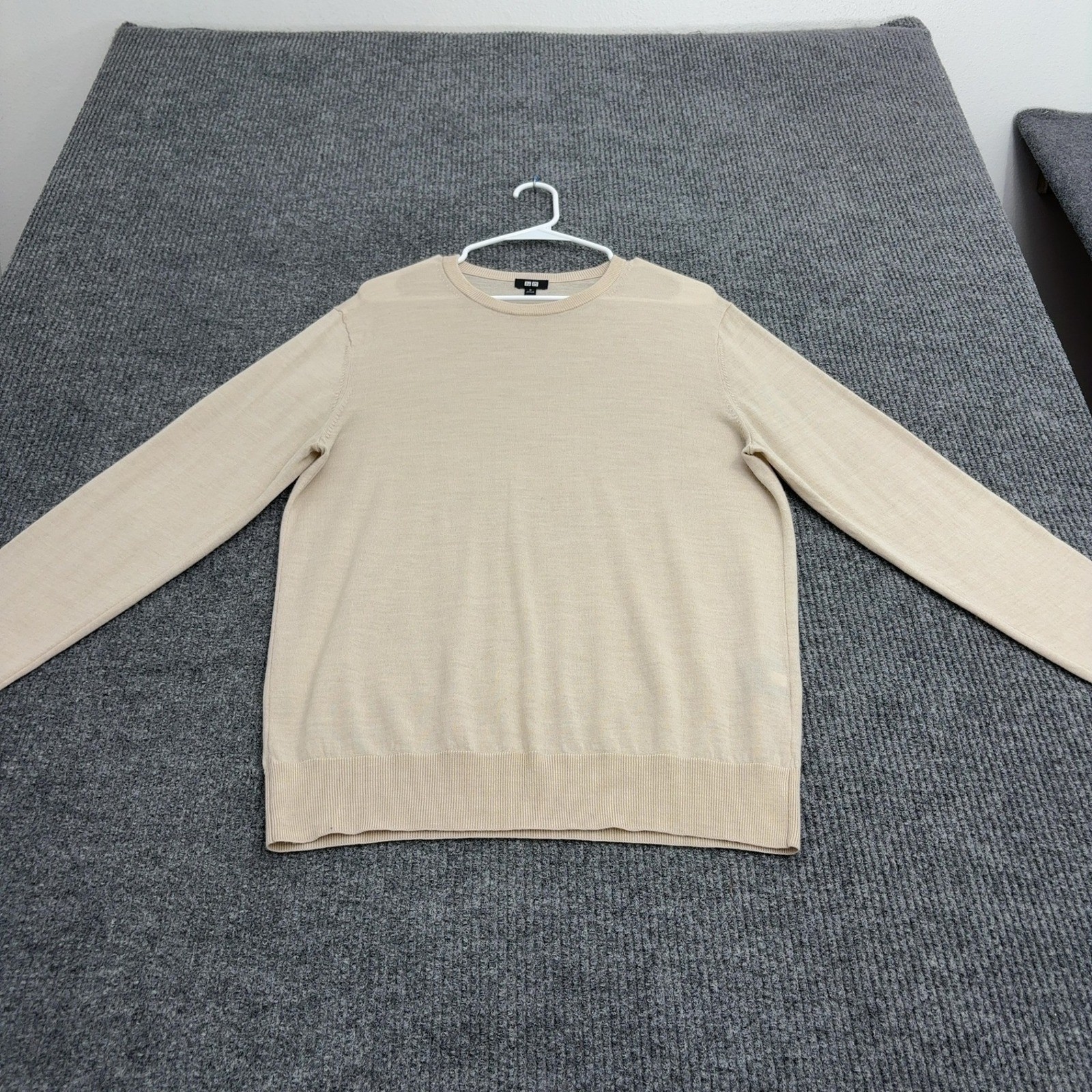 Uniqlo Sweater Mens M Tan Wool Crewneck Minimalist Classic Uniqlo Sweater Mens M Tan Wool Crewneck Minimalist Classic