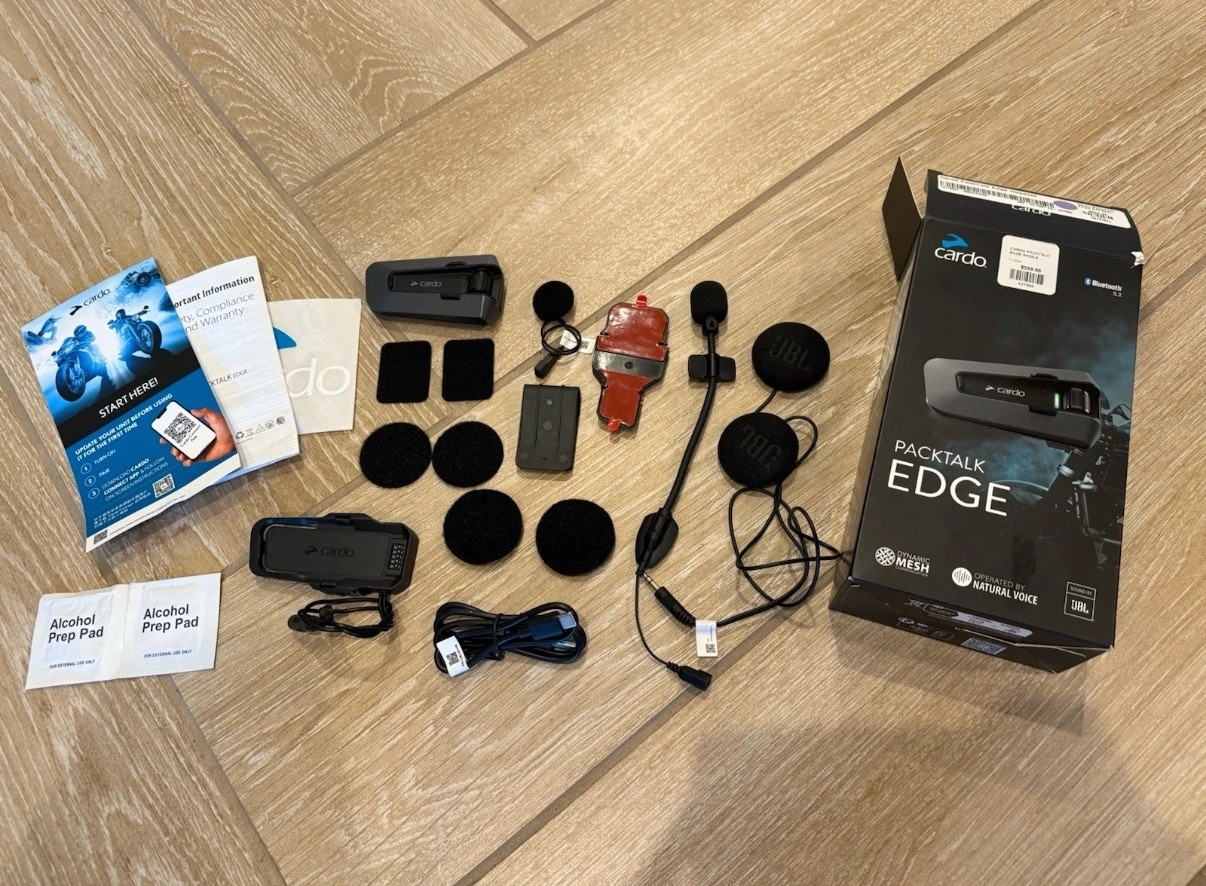 Cardo PackTalk Edge Headset Bluetooth with JBL Speakers - SCRATCHED UNIT.