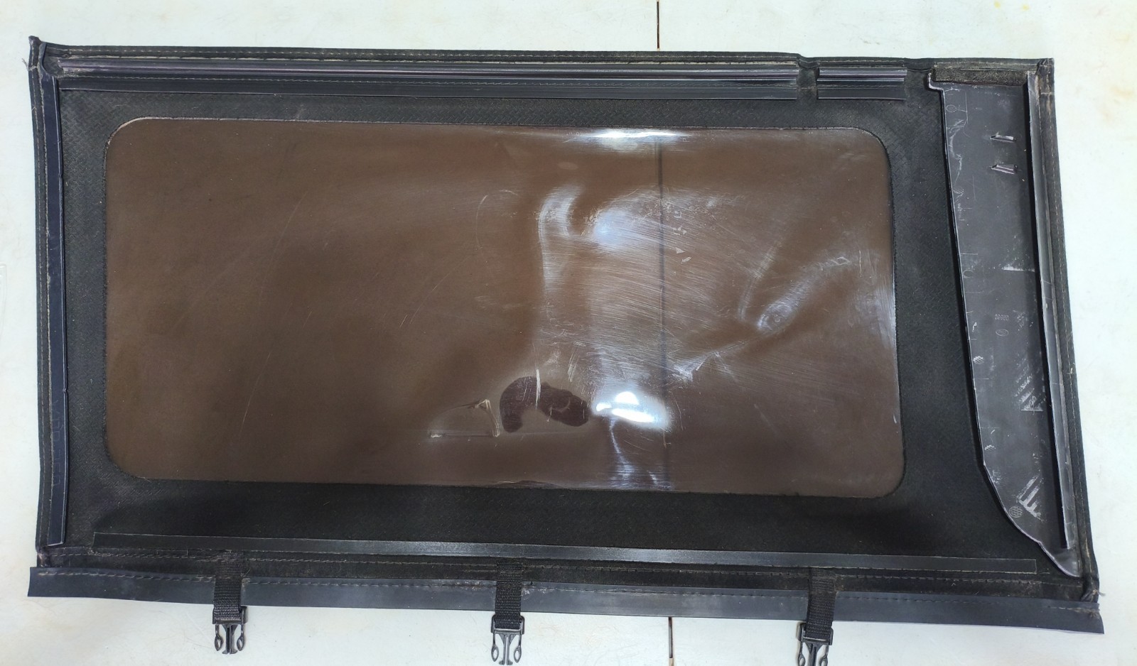 FORD BRONCO 4 DOOR SOFT TOP QUARTER WINDOW REAR RIGHT PASSENGER BLACK OEM FORD BRONCO 4 DOOR SOFT TOP QUARTER WINDOW REAR RIGHT PASSENGER BLACK OEM
