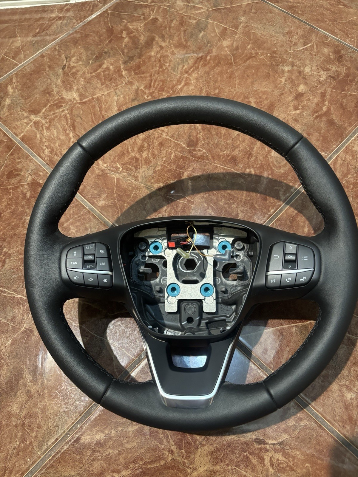 20-25 Ford Transit 150 250 350 Steering Wheel Black with OEM mounting 20-25 Ford Transit 150 250 350 Steering Wheel Black with OEM mounting