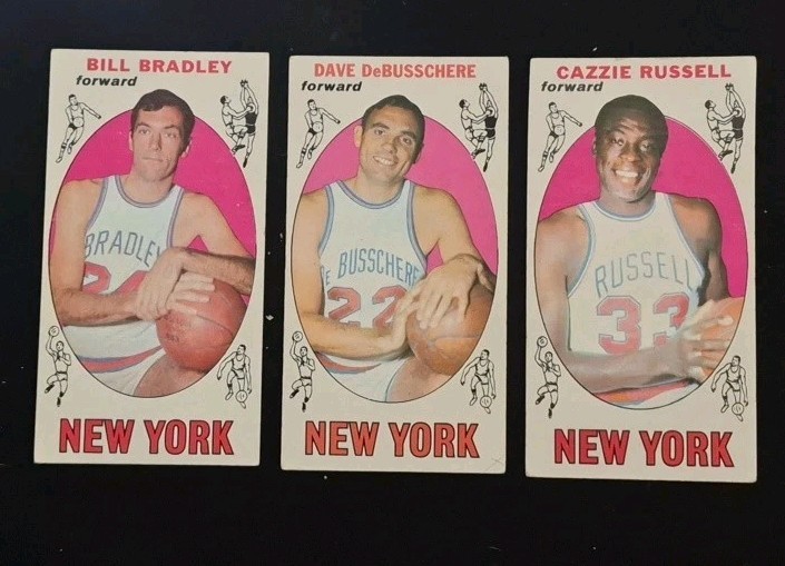 1969-70 TOPPS NY KNICKS RC Bill Bradley 43 Dave DeBusschere 85 CAZZIE RUSSELL 3 1969-70 TOPPS NY KNICKS RC Bill Bradley 43 Dave DeBusschere 85 CAZZIE RUSSELL 3