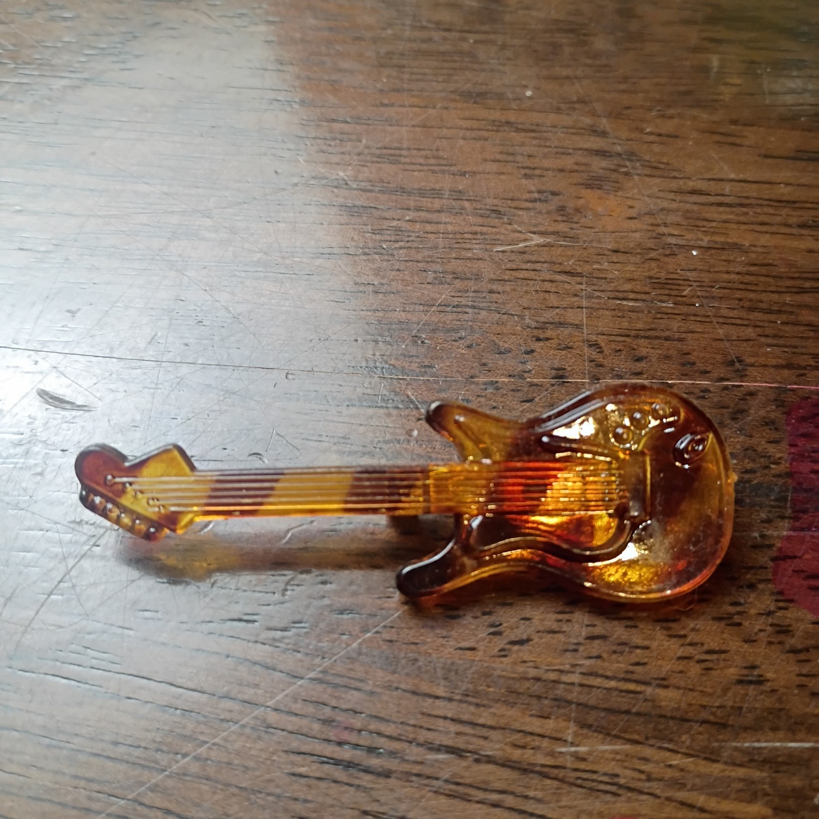 Vintage Lucite Guitar 🎸 Instrument Music Brooch Pin Vintage Lucite Guitar 🎸 Instrument Music Brooch Pin