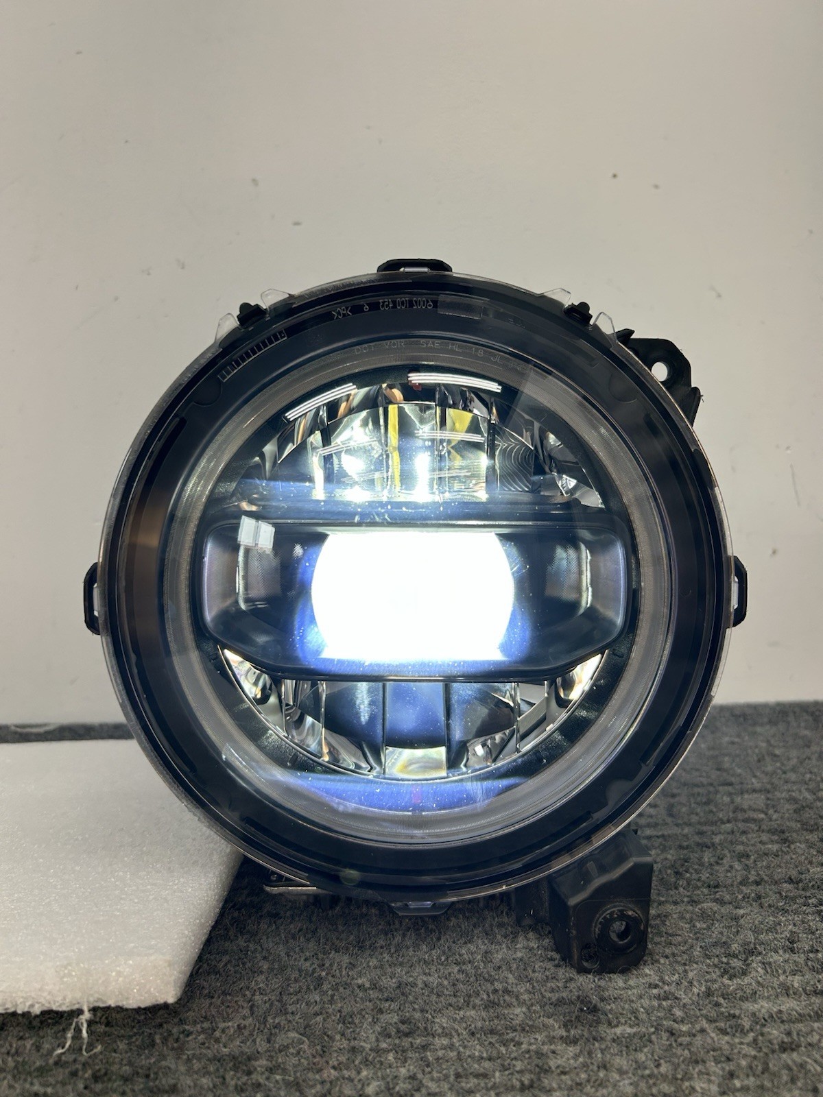 OEM 2023 - 2026 Jeep Wrangler Gladiator LED Headlight (Right/Passenger)