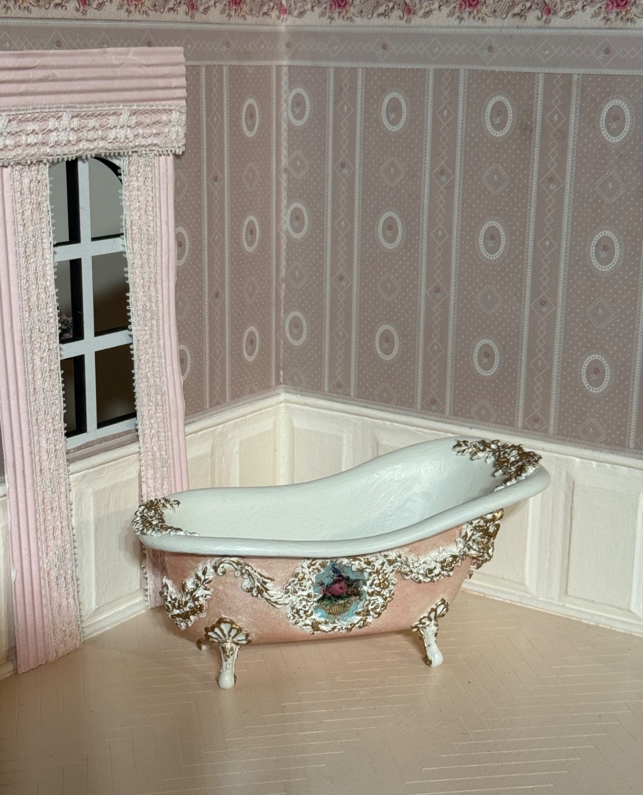 Dollhouse Miniature  1:12 Victorian Bathtub Pink and Ivory