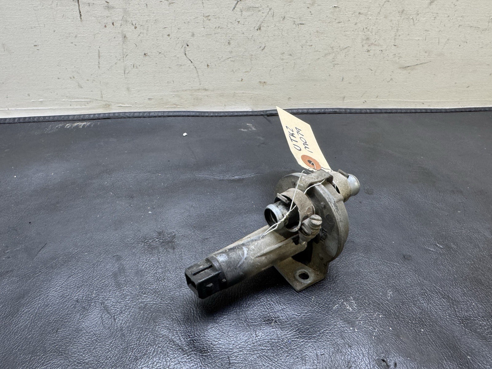 1983-1985 Porsche 944 Idle Control Valve Assembly
