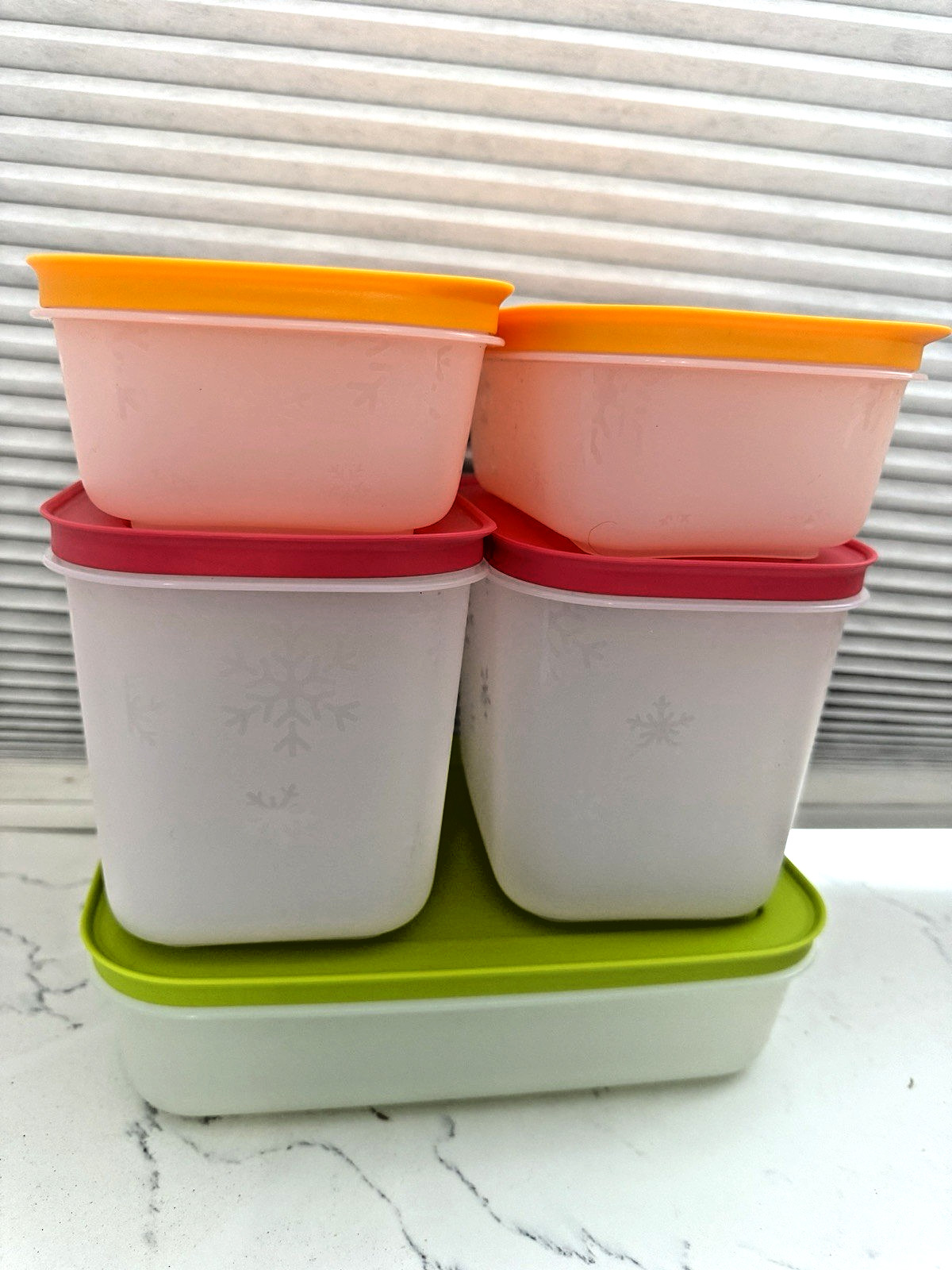 Tupperware Freezer Mates 5 PCS Set Airtight Freezer Storage Containers BPA FREE Tupperware Freezer Mates 5 PCS Set Airtight Freezer Storage Containers BPA FREE