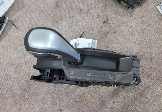 2010-2015 Chevy Equinox Automatic Floor Shifter Assembly OEM