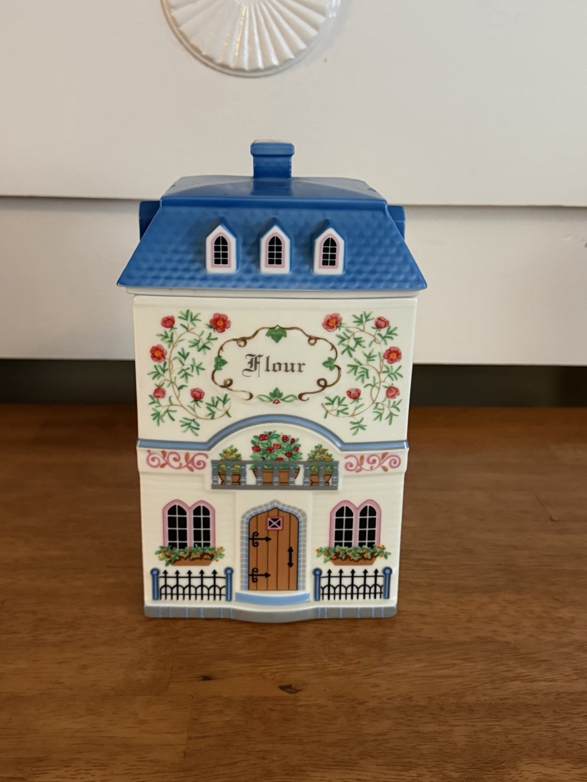 1995 Lenox Canterbury Crossing Flour Canister w/ Lid 1995 Lenox Canterbury Crossing Flour Canister w/ Lid