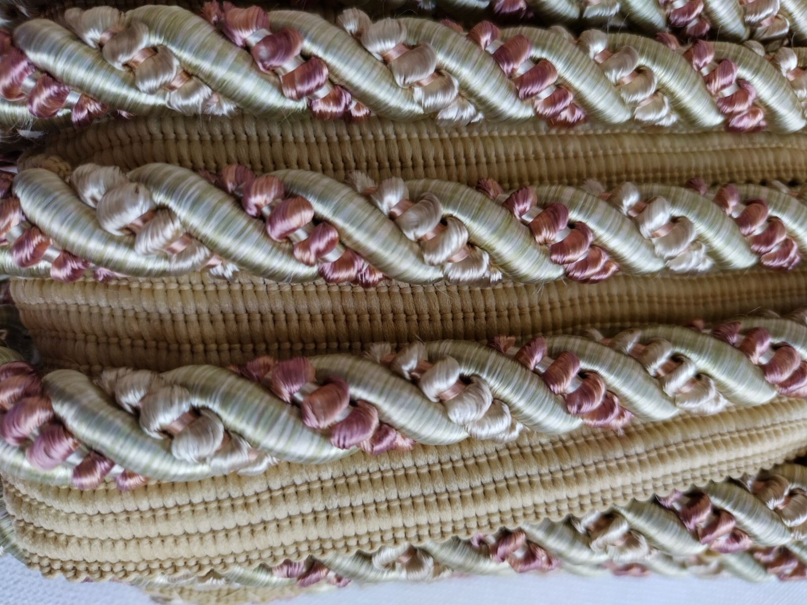 27 yards very pretty rope trim with lip, pale colors- green ,ivory, mauve 27 yards very pretty rope trim with lip, pale colors- green ,ivory, mauve