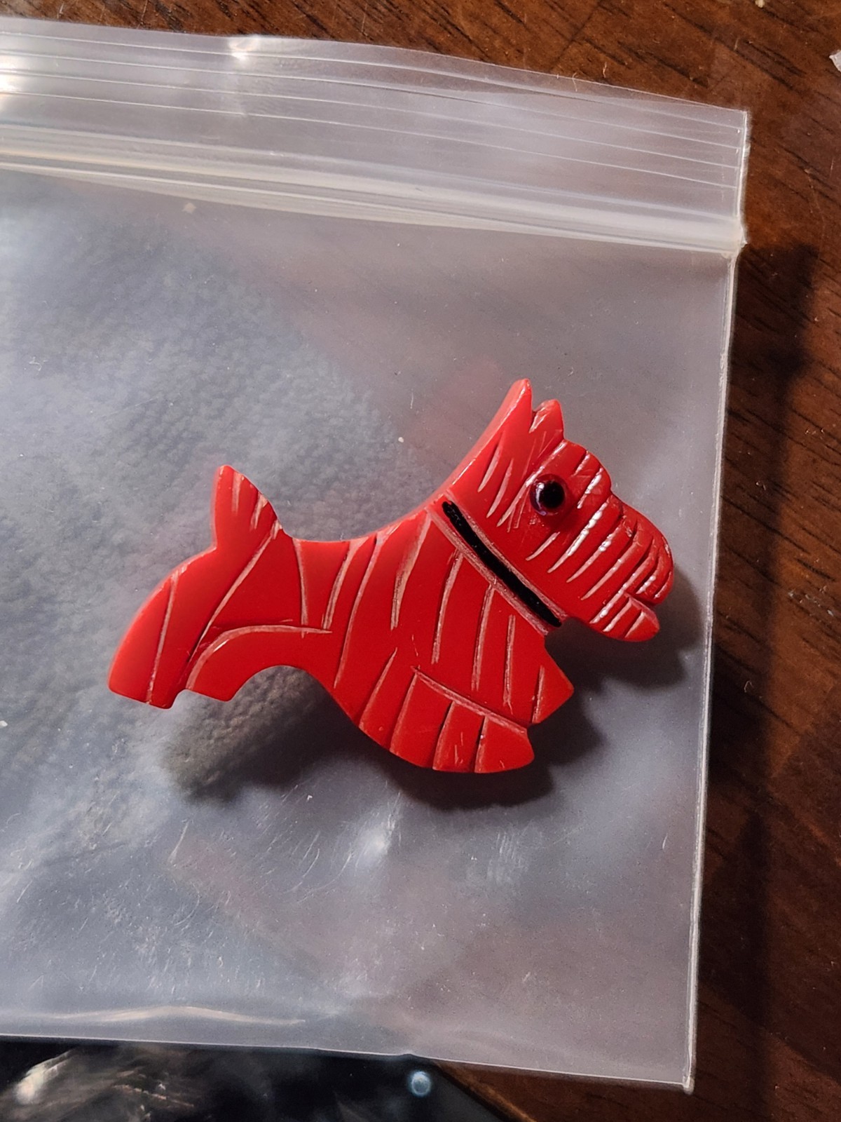 Vintage Red Bakelite Scottie Dog Brooch Pin Deeply Carve Threaded Hardware 1940s