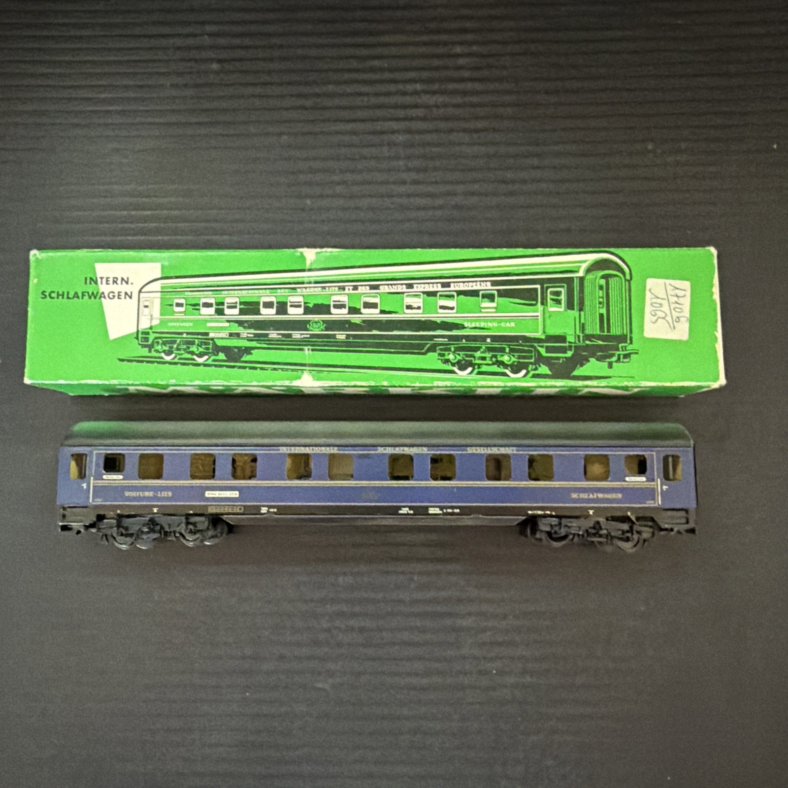 Märklin 4029 H0 Intern. Sleeper Passenger Car w/original box  Read Tin German