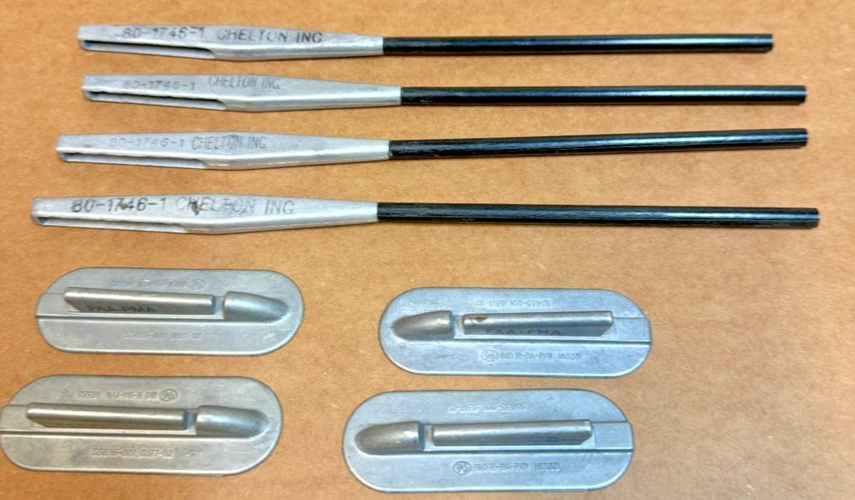 4ea. Chelton 80-1746-1 Static Wicks and DG16335 Retainers New Surplus 4ea. Chelton 80-1746-1 Static Wicks and DG16335 Retainers New Surplus