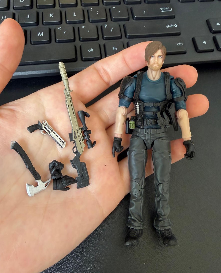 Hot Painted 1/18 Man 3.75