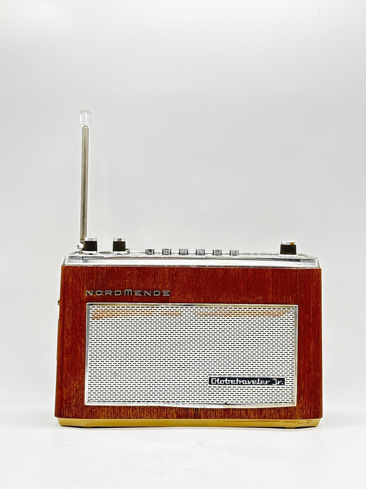 VTG NORDMENDE GLOBETRAVELER JR. German Multi-band Transistor Radio