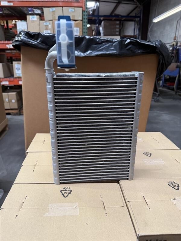 OE Evaporator with Exp. Valve EV ID-673 Fits Maserati Ghibli Levante Quatt 14-20