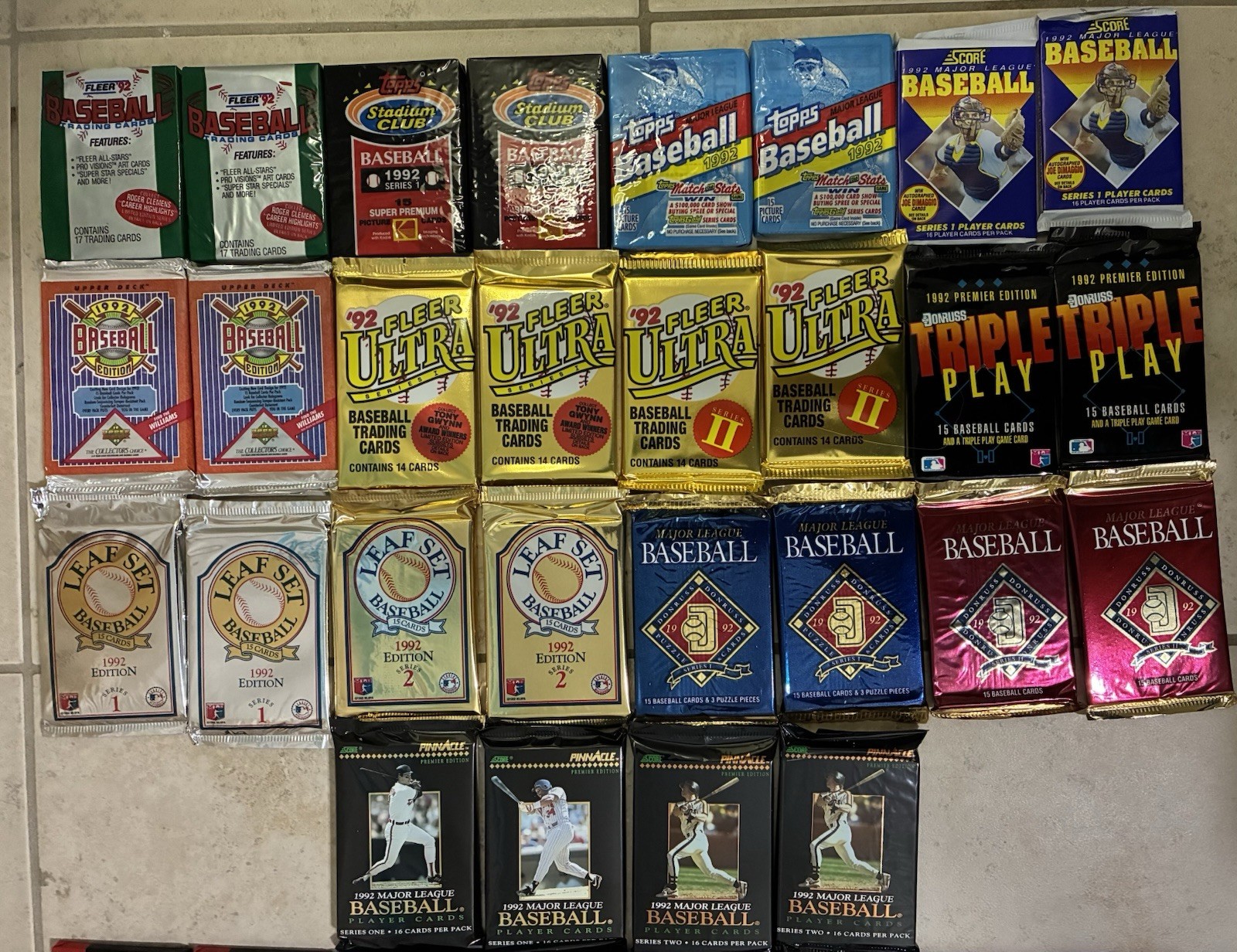 28 Sealed PACKS 1992 Baseball Cards Lot Topps Upper Deck Fleer Donruss Leaf Scor