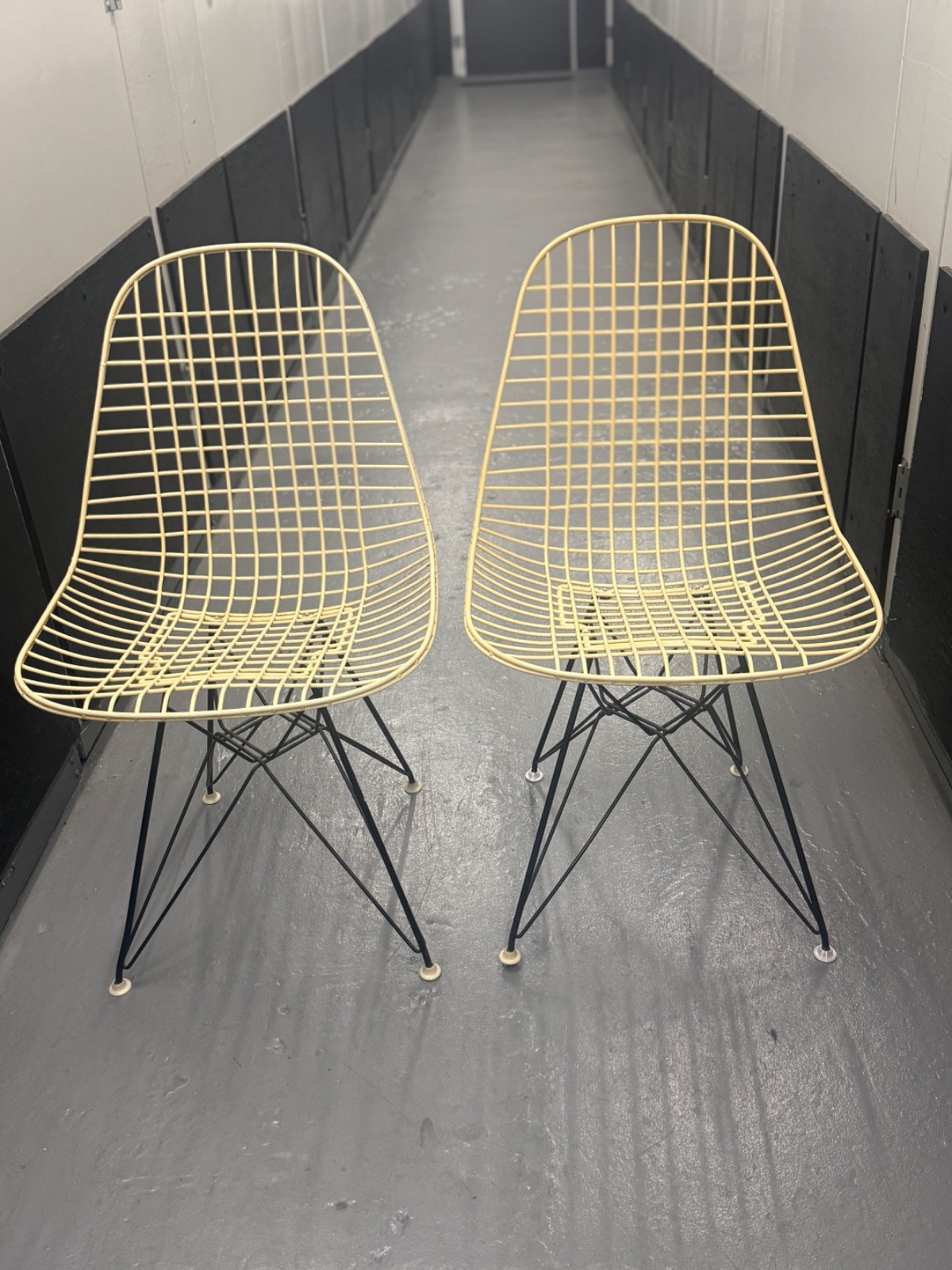 Set of 2 1960\'s Charles Eames DKR-2 Eiffel Bikini Chairs, cream NYC pick-up only