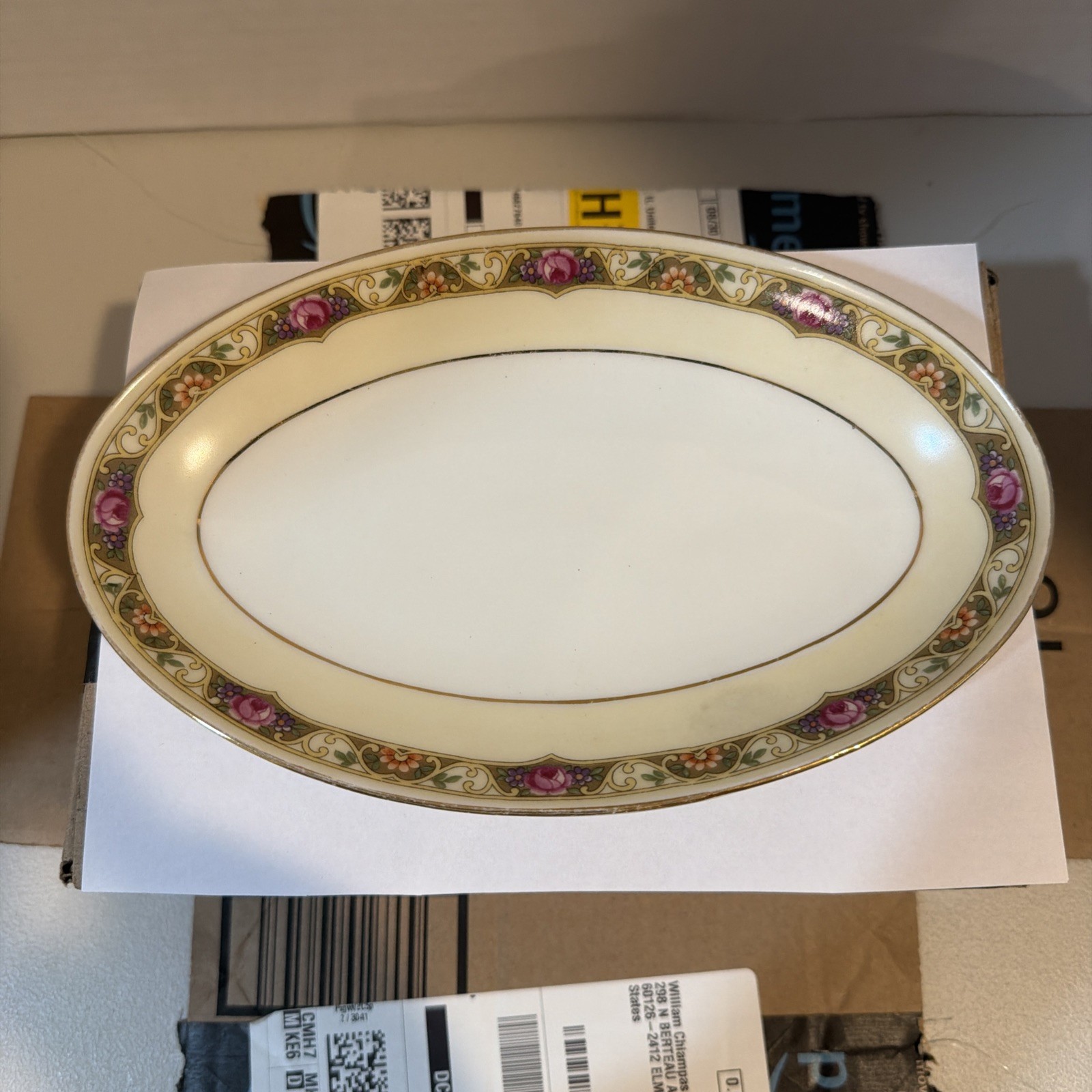Royal Epiag Nouveau Style #6577 Small Oval Plater 8.5\
