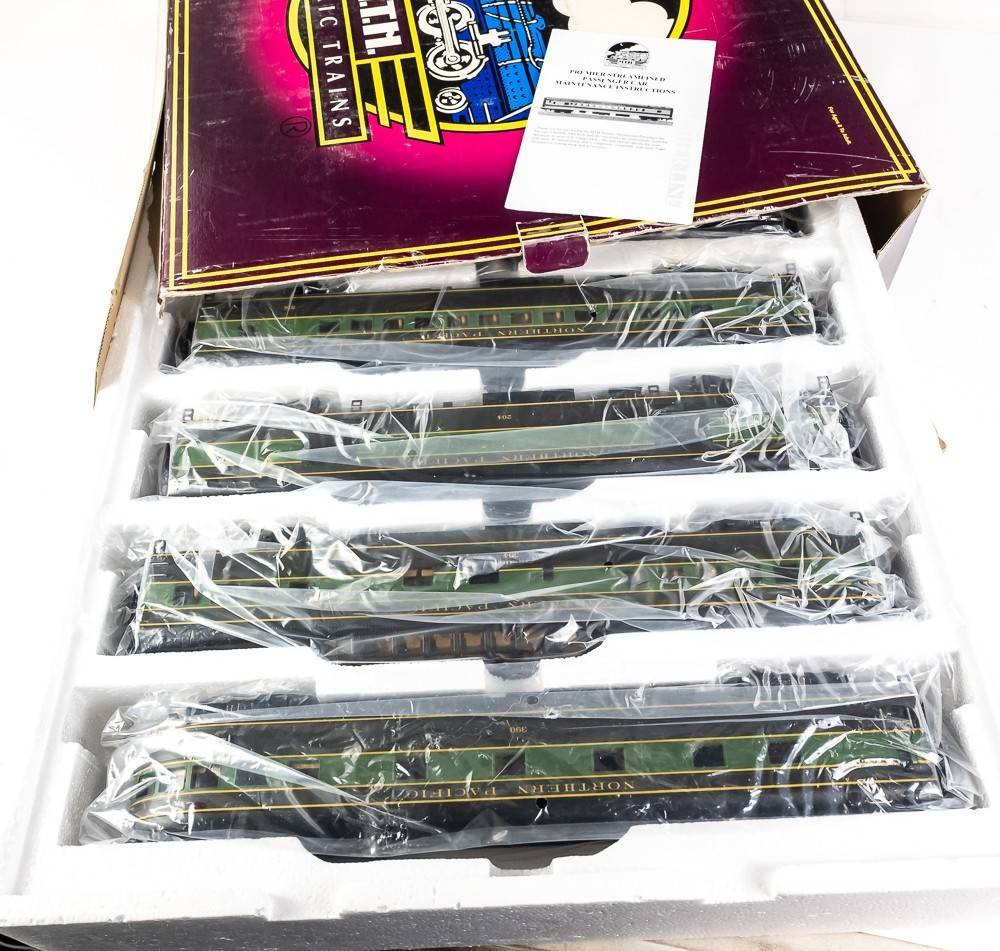 MTH Premier Northern Pacific 5 Car Streamline Passenger Set MINT RARE 20-65046