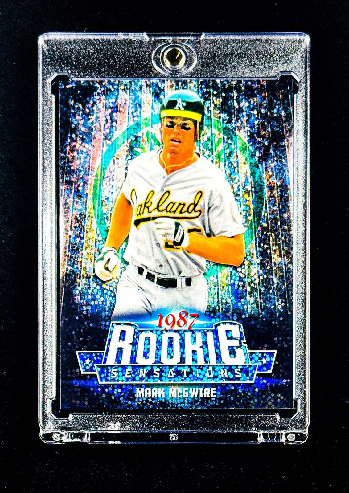 Mark McGwire RARE ROOKIE SENSATIONS SPARKLE REFRACTOR INSERT Athletics