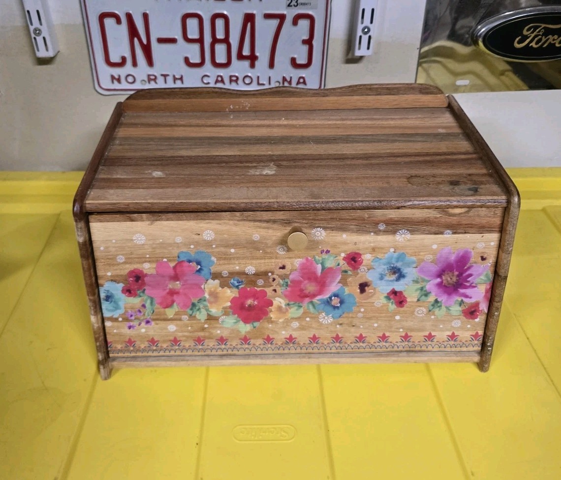 The Pioneer Woman Breezy Blossom Brown Acacia Wooden Bread Box Kitchen 15x9x9