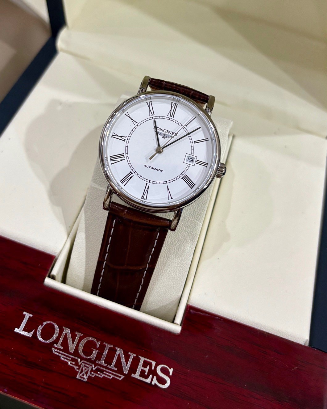 Longines L4.921.4.11.2 Elegant 38.5mm White Dial Leather Strap Automatic Watch Longines L4.921.4.11.2 Elegant 38.5mm White Dial Leather Strap Automatic Watch