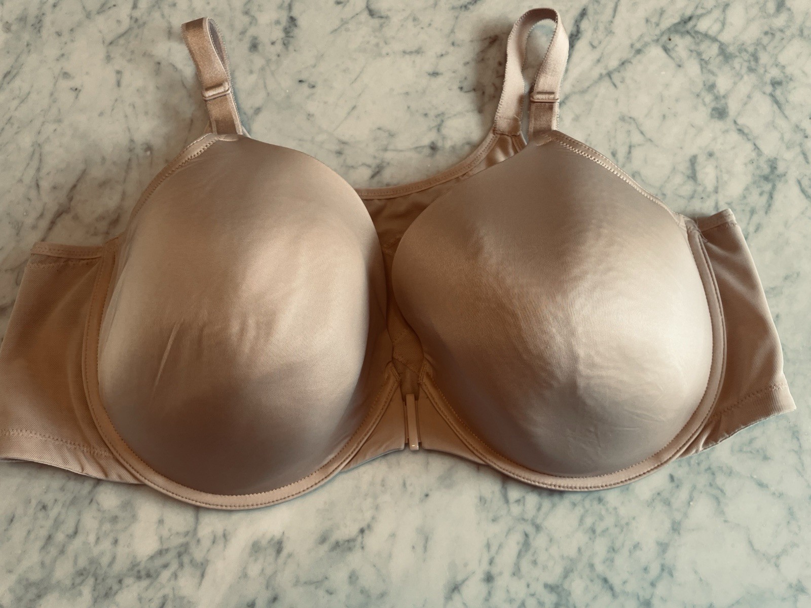 Torrid Bra 44DD Front Close Full Coverage T Shirt Lined Underwire Smoothing EUC
