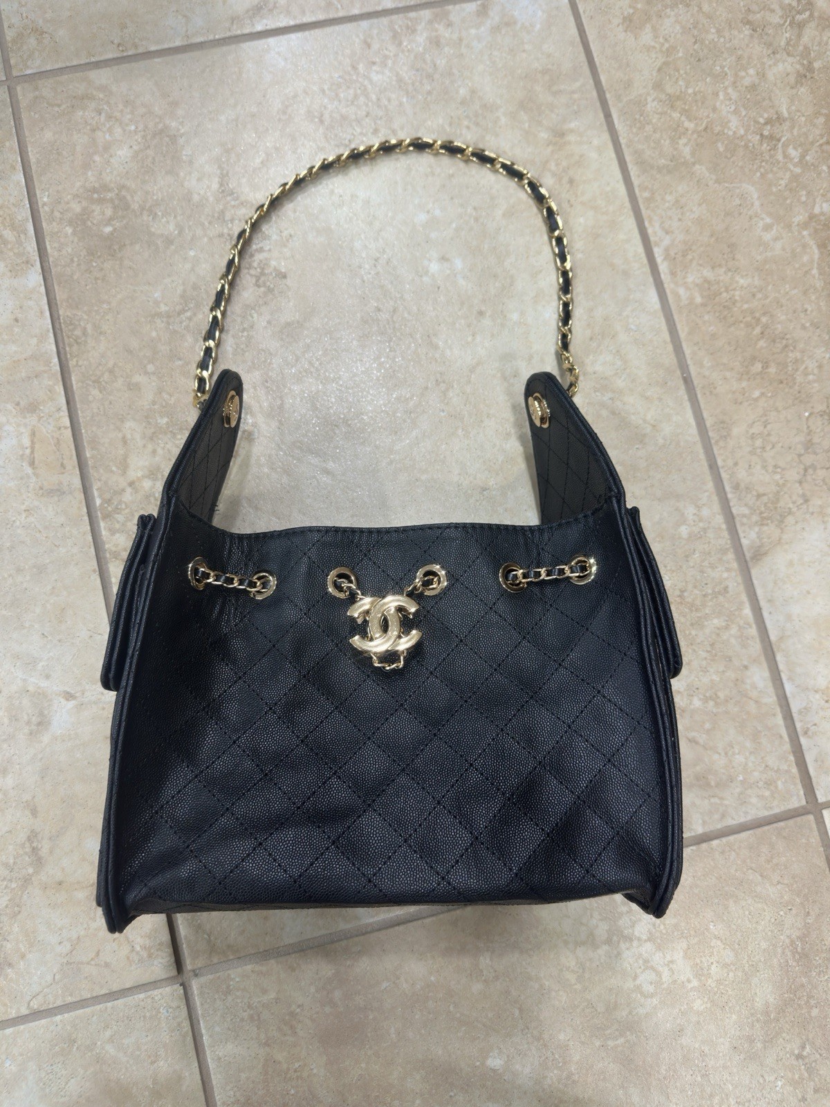 CHANEL CC Hobo Bag Quilted Black Leather Large with Gold Hardware and Chain CHANEL CC Hobo Bag Quilted Black Leather Large with Gold Hardware and Chain