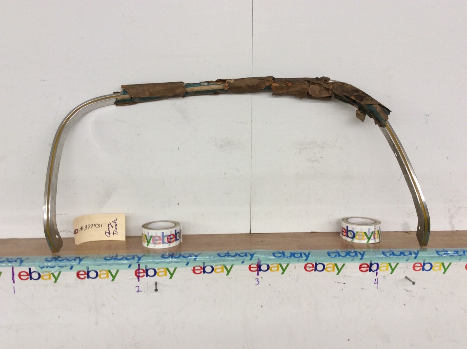 NOS 1973 -1979 GM Chevy LH Front Wheel Molding C/K BLAZER JIMMY 377431 NOS 1973 -1979 GM Chevy LH Front Wheel Molding C/K BLAZER JIMMY 377431
