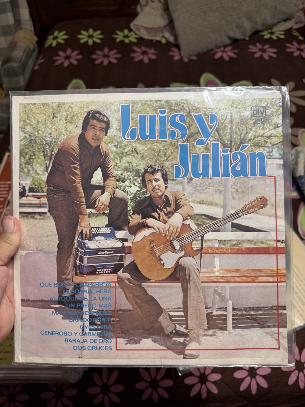 LUIS Y JULIAN VINILO. RARO, NUEVO Y SELLADO