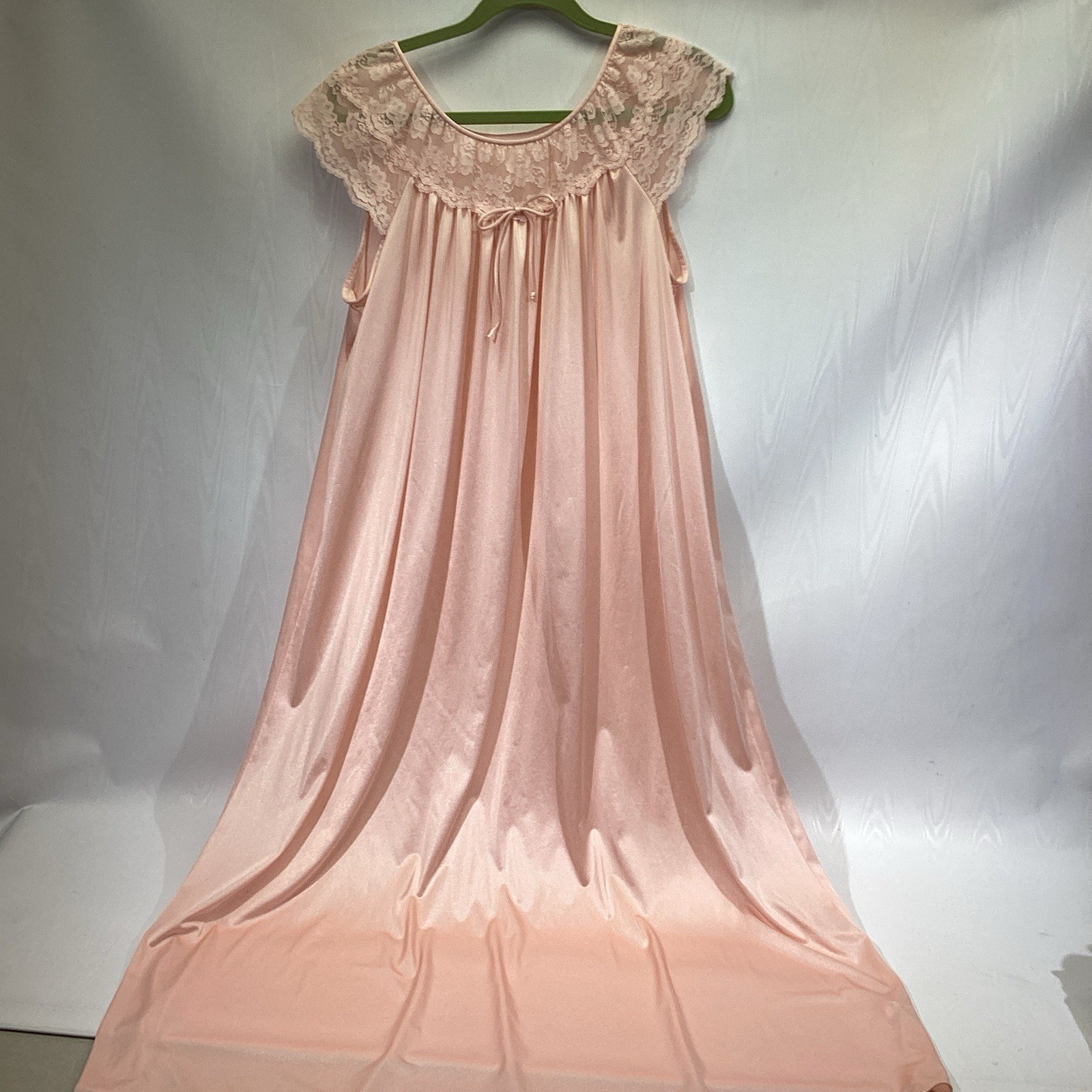 Vtg Gilead Long Nightgown Sleepwear Pink Large Excellent Lace Yoke USA Vtg Gilead Long Nightgown Sleepwear Pink Large Excellent Lace Yoke USA