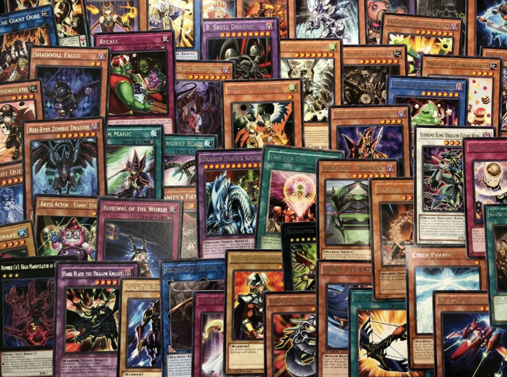 🔥 100 YUGIOH CARDS *** NO DUPLICATES ~ Holofoils Rares + BONUS 🔥