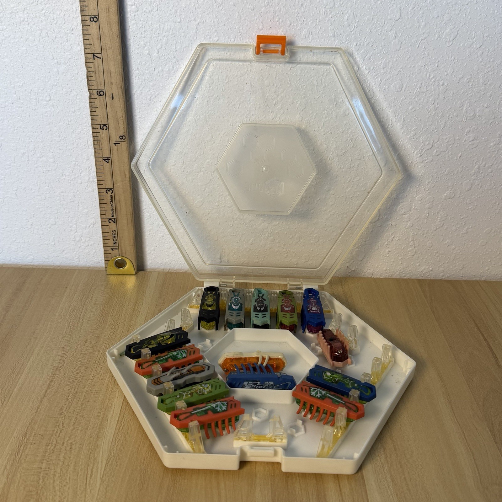 Hex Bug Nano Bugs Robotic Micro Pet in Storage Case Lot of 15 Hexbugs Micropet Hex Bug Nano Bugs Robotic Micro Pet in Storage Case Lot of 15 Hexbugs Micropet