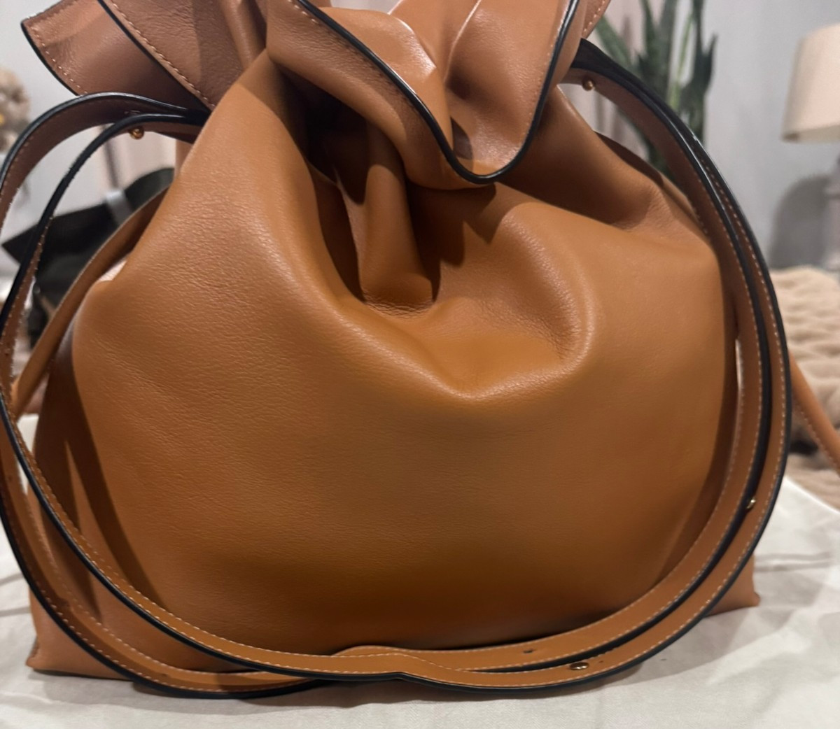 LOEWE Medium Flamenco Clutch Shoulder Bag Nappa Calfskin Leather in Warm Desert LOEWE Medium Flamenco Clutch Shoulder Bag Nappa Calfskin Leather in Warm Desert