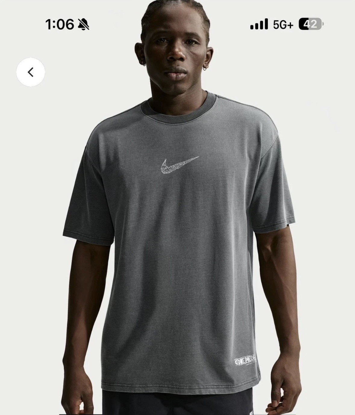 Nike x One Piece Men\'s M Gray Cotton Crew Neck Short Sleeve Logo T-Shirt