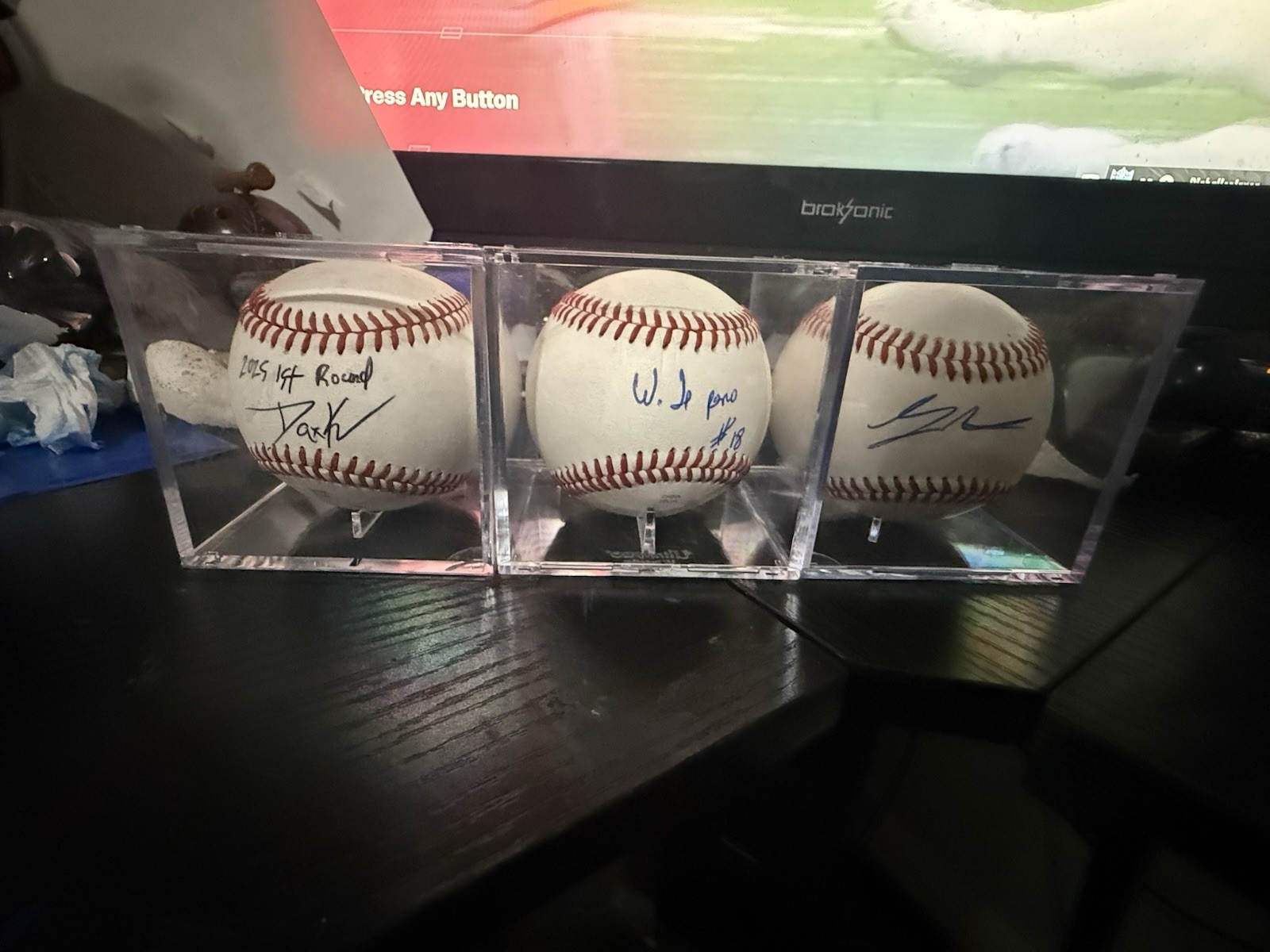 Dax kilby wilberson de Pena and yostin Pena autographed baseballs.