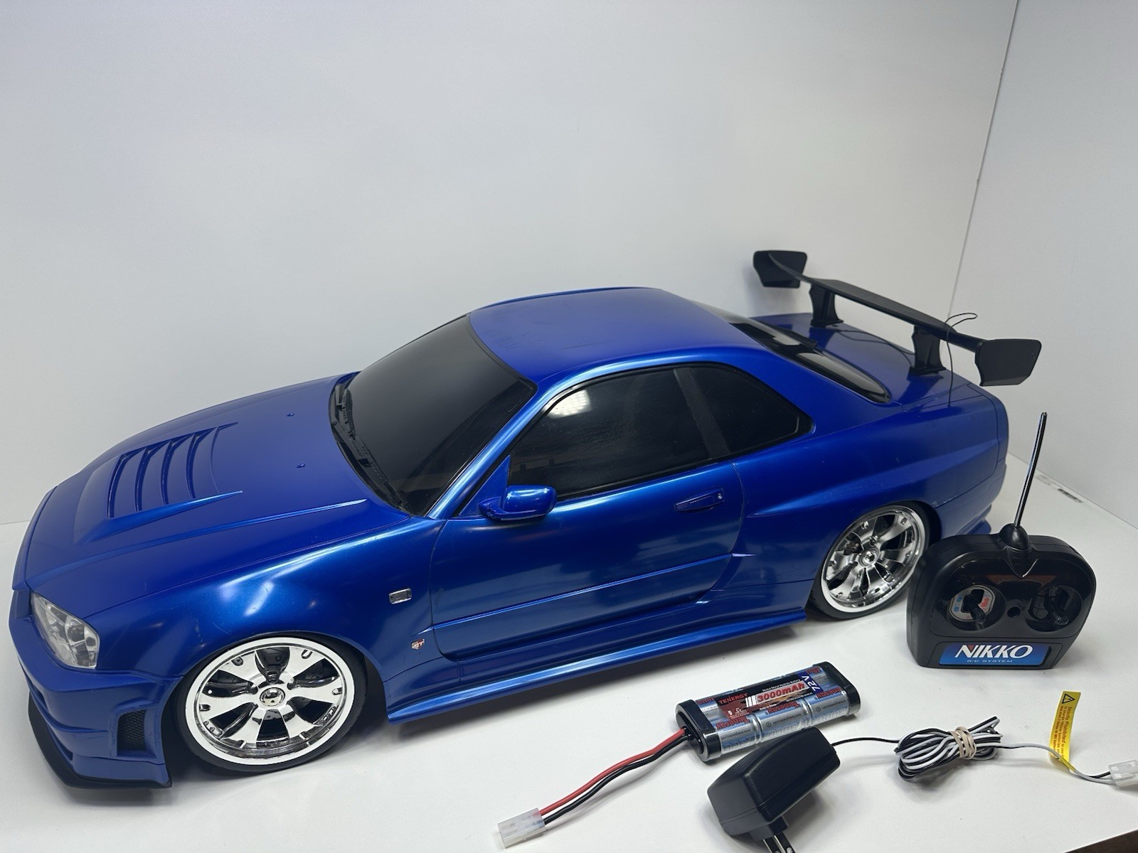 Rare 1:5 Scale Nikko Nissan Skyline GTR R34 Radio Controlled RC Car Working Rare 1:5 Scale Nikko Nissan Skyline GTR R34 Radio Controlled RC Car Working