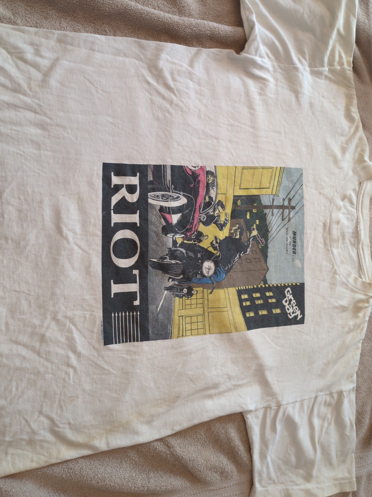 Vintage 1995 Green Day RIOT T-shirt. Insomniac album. Includes Backprint Vintage 1995 Green Day RIOT T-shirt. Insomniac album. Includes Backprint