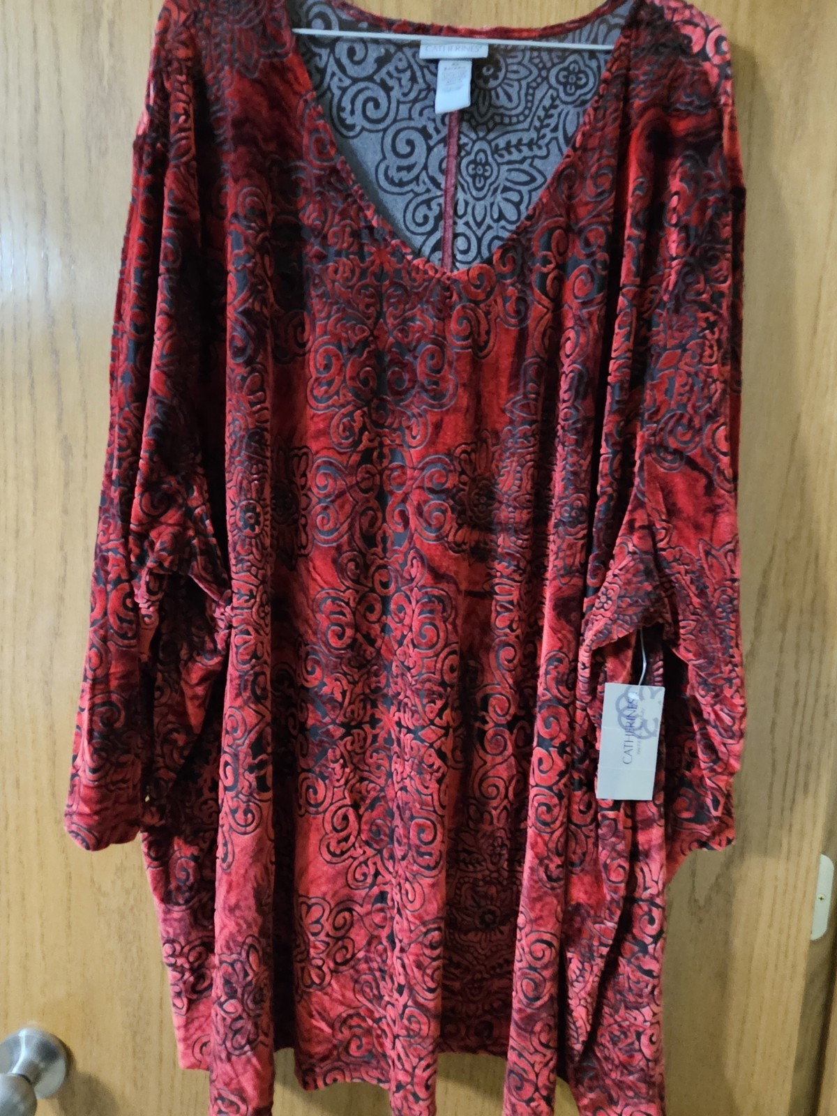 Catherine’s NWT Velvet Burnout Top Women 5X Tunic Red Floral Whimsygoth Catherine’s NWT Velvet Burnout Top Women 5X Tunic Red Floral Whimsygoth