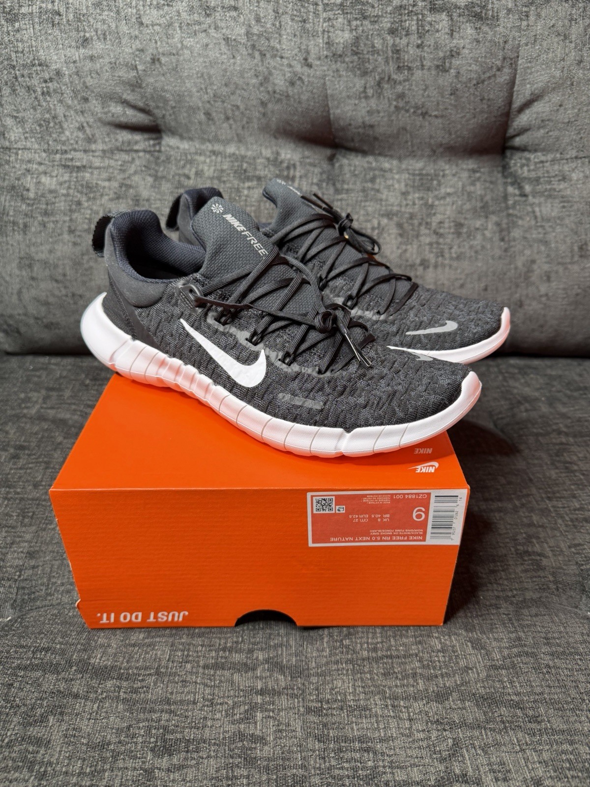 Nike Free RN 5.0 Next Nature Mens Size 9 Black White CZ1884-001 Brand New Nike Free RN 5.0 Next Nature Mens Size 9 Black White CZ1884-001 Brand New