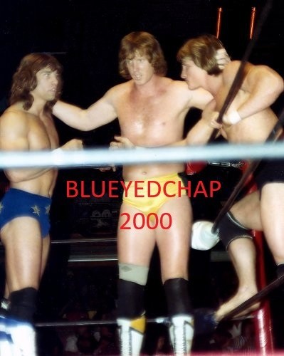 KERRY-DAVID & KEVIN VON ERICH WRESTLER 8 X 10 WRESTLING PHOTO NWA WCCW