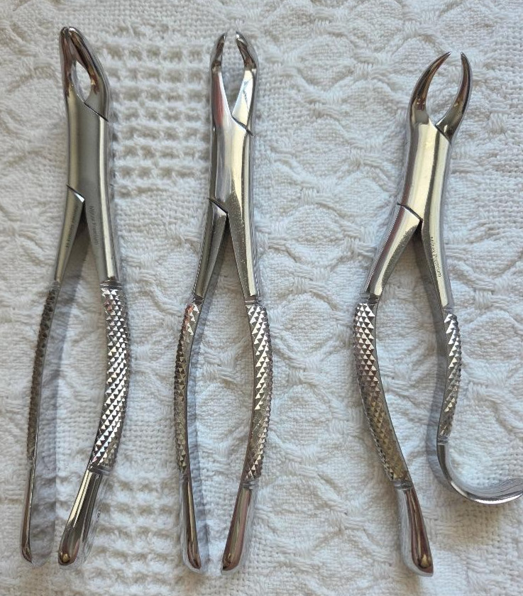 MILTEX PREMIUM Dental Surgical Extraction Forceps 3 pc lot 151A 222 16 Germany MILTEX PREMIUM Dental Surgical Extraction Forceps 3 pc lot 151A 222 16 Germany