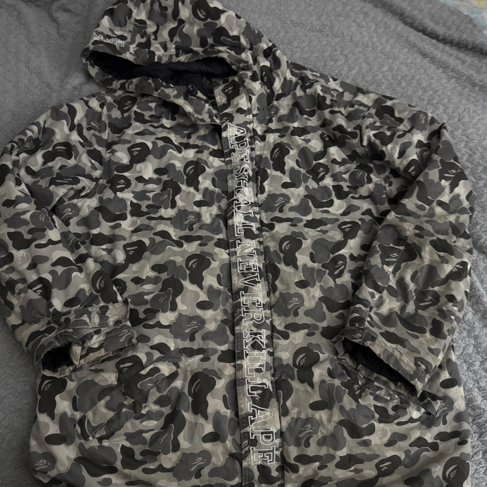 Authentic Bathing Ape Men Puffer Jacket Hoody Gray White Camo Bape A$AP Vintage Authentic Bathing Ape Men Puffer Jacket Hoody Gray White Camo Bape A$AP Vintage