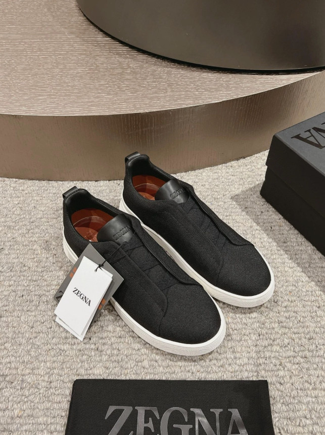 ZEGNA Men\'s Black Knit Slip-On Sneakers Luxury Designer Casual Shoes US size 8.5 ZEGNA Men\'s Black Knit Slip-On Sneakers Luxury Designer Casual Shoes US size 8.5
